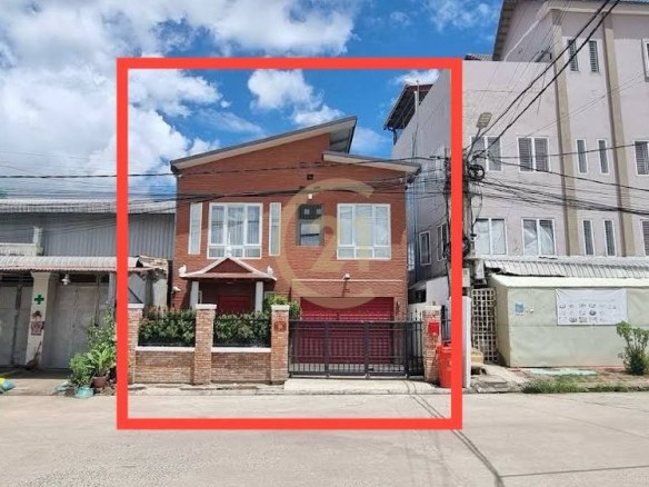 WESTERN TOWN HOUSE FOR SALE URGENTLY-SEN SOK