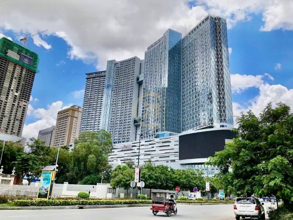 COMMERCIAL SHOPHOUSE FOR SALE-THE BRIDGE