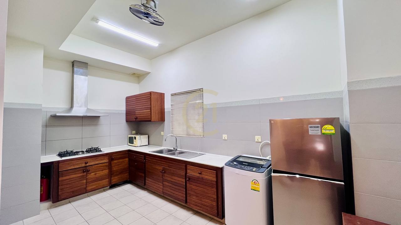 WESTERN THREE BEDROOM FOR RENT-BKK1