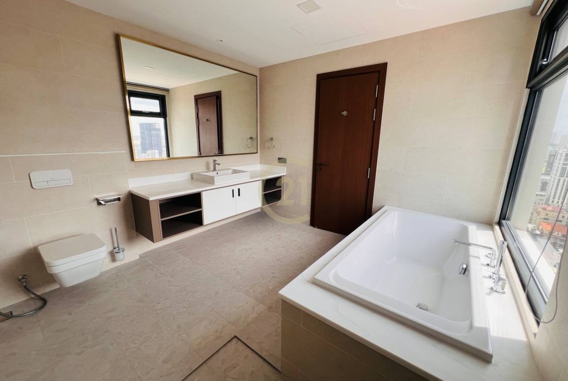Luxury 2BR For Rent At BKK1