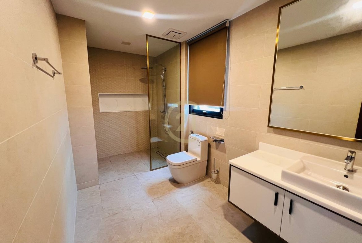 Luxury 2BR For Rent At BKK1