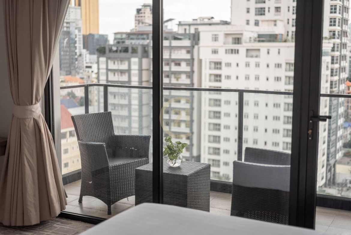 ELEGANCE THREE BEDROOM FOR RENT-BKK1