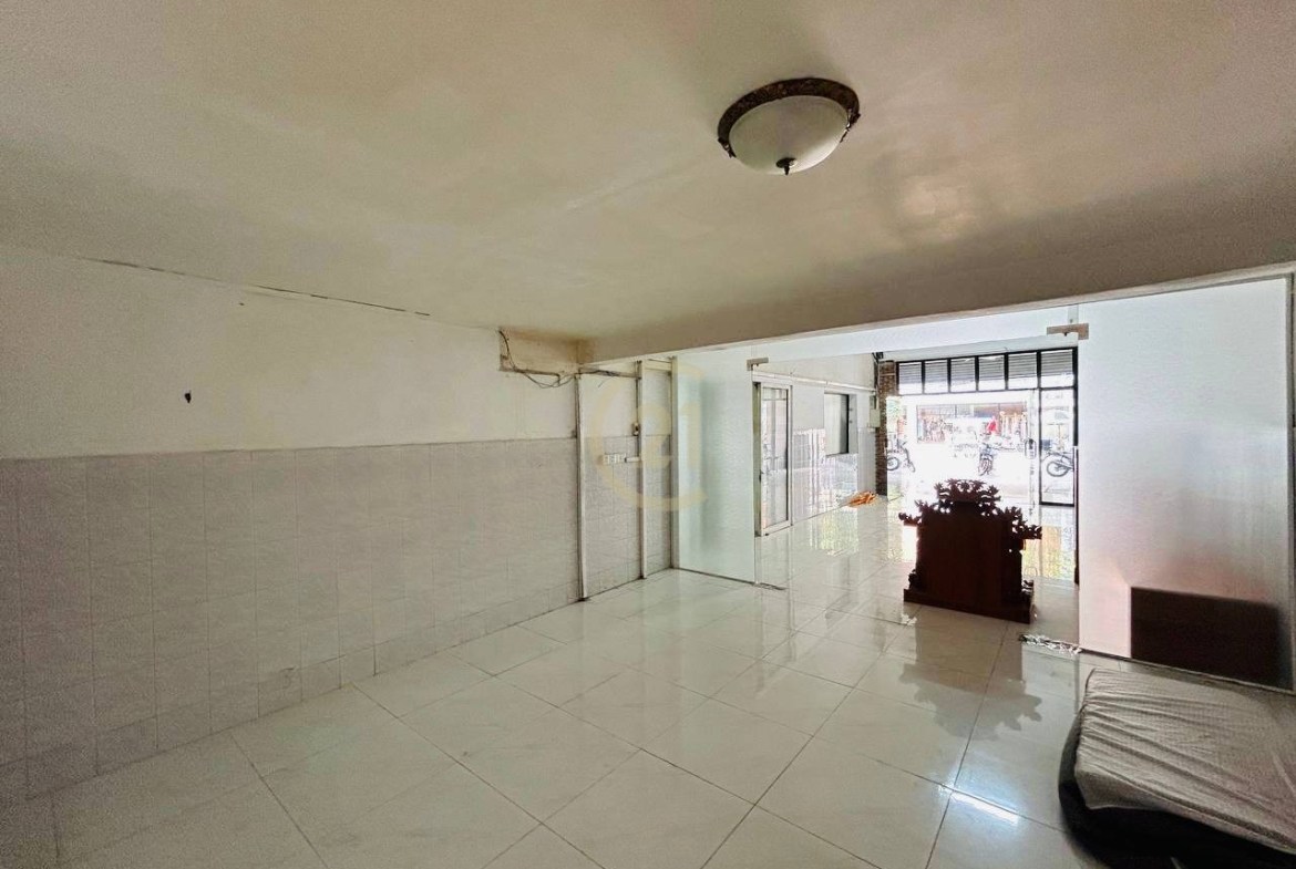 Shophouse For Rent At Toul Tompong