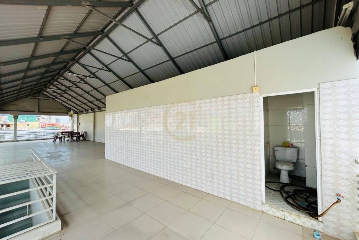 Shophouse For Rent At Toul Tompong
