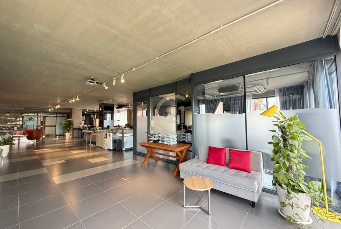 VINTAGE OFFICE SPACE FOR RENT-AEON MALL