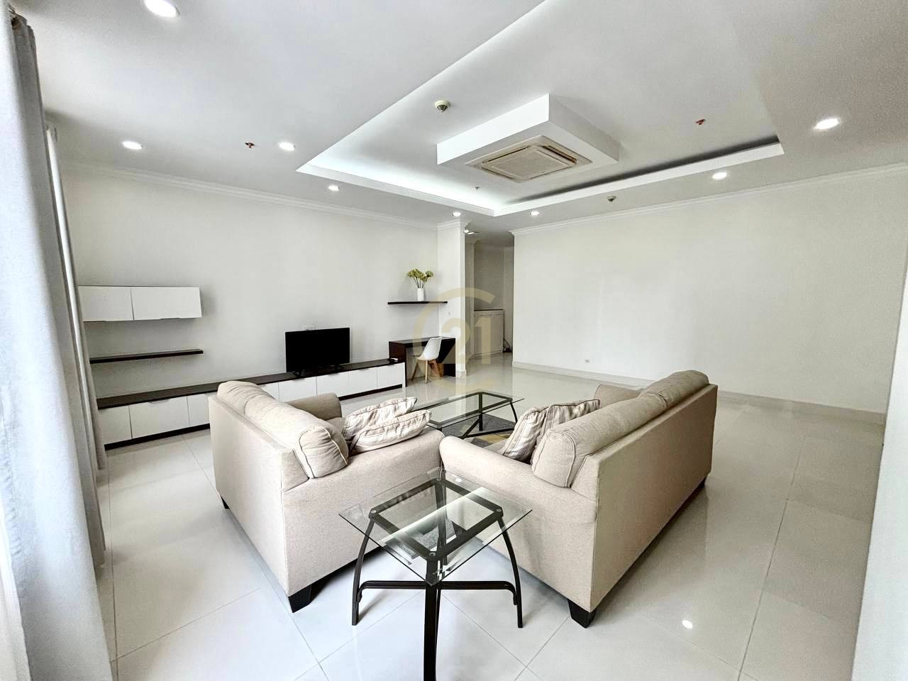 SPECIOUS THREE BEDROOM FOR RENT-BKK1