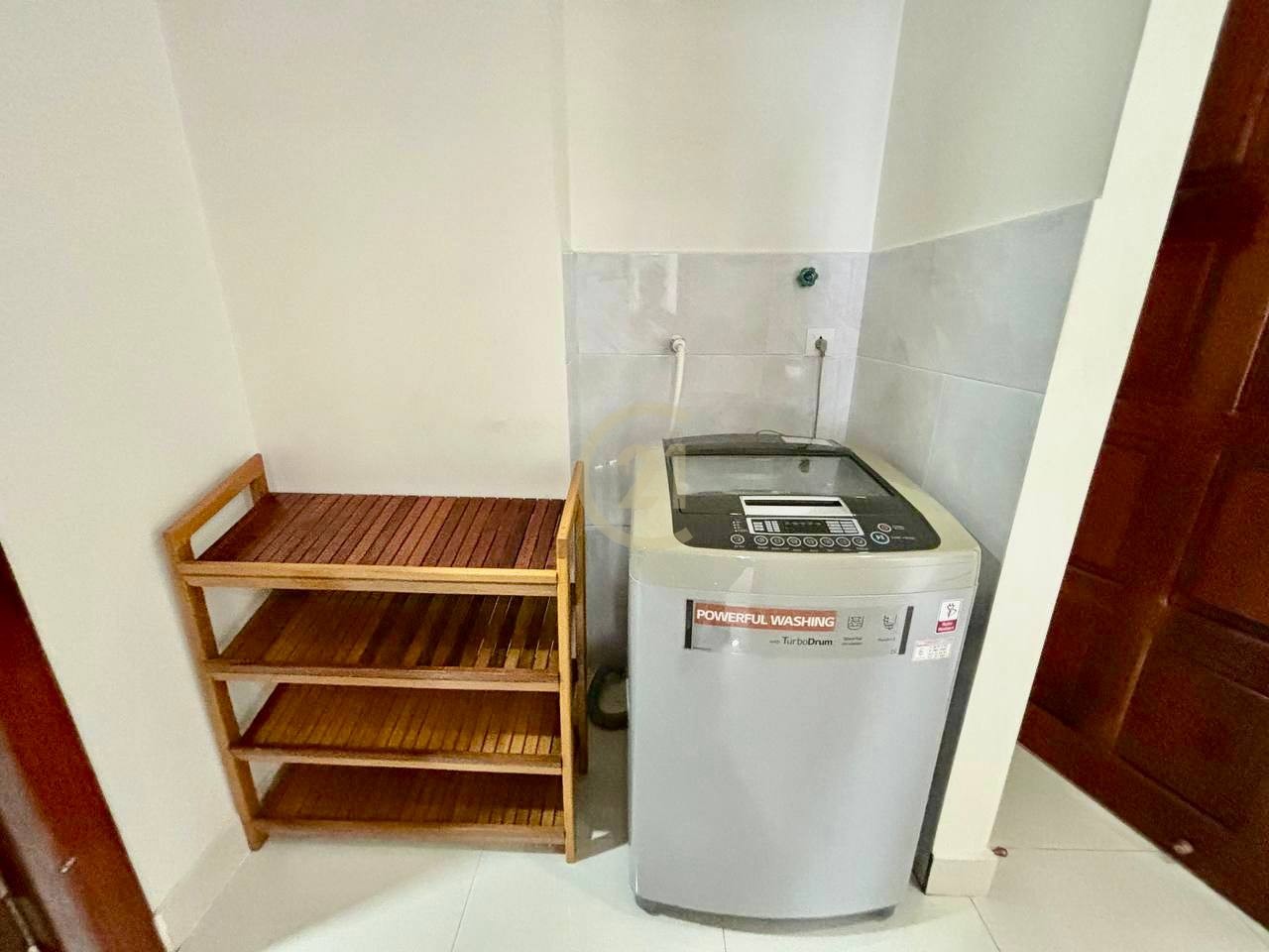 SPECIOUS THREE BEDROOM FOR RENT-BKK1