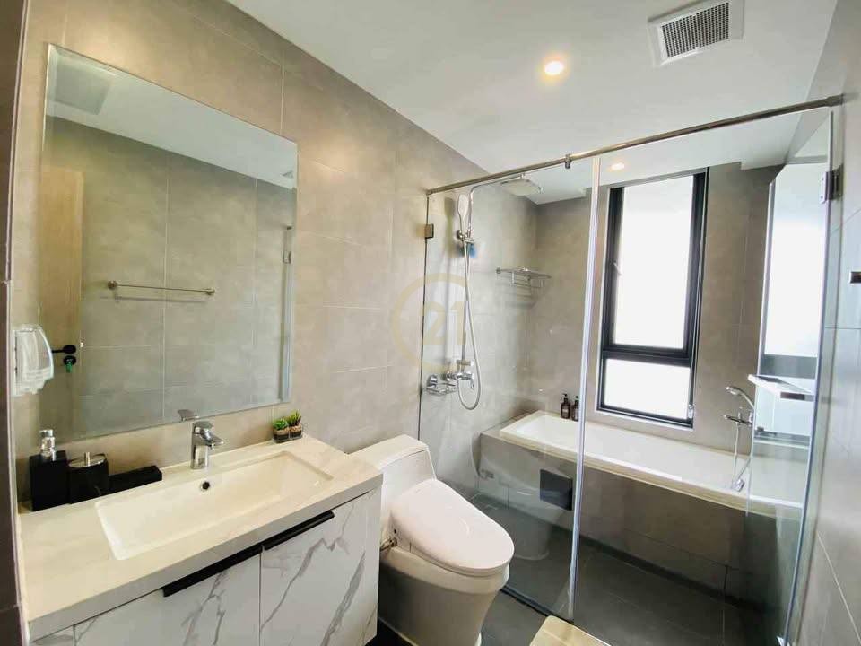 ELEGANT PENTHOUSE FOR RENT-HEART OF BKK1