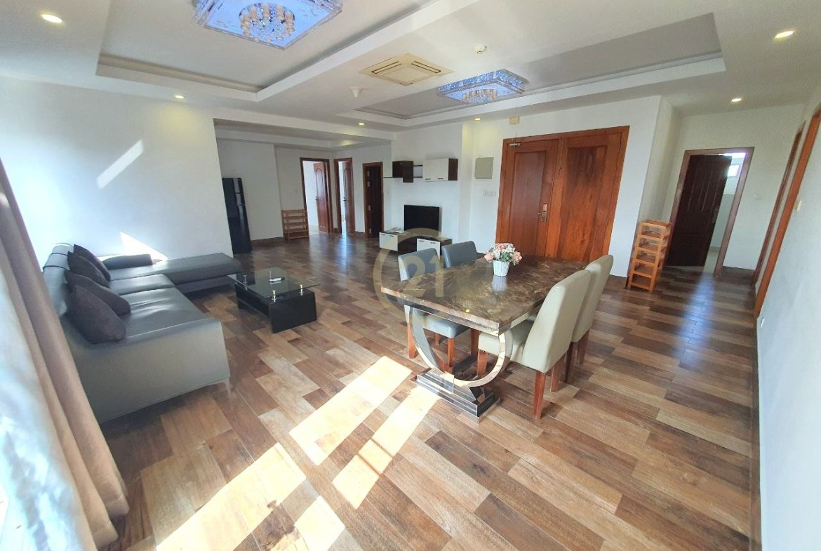 4 Bedroom Apartment for Rent At 7 Makara