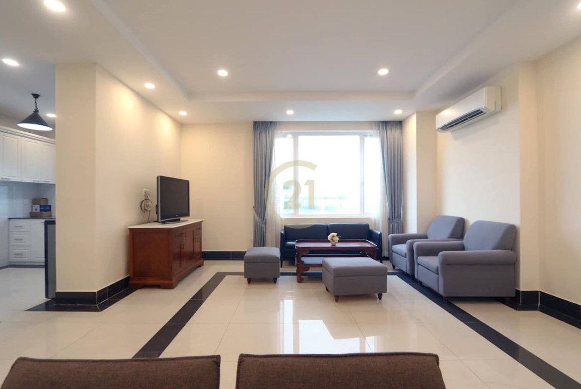 Cozy Three Bedroom For Rent At BKK1