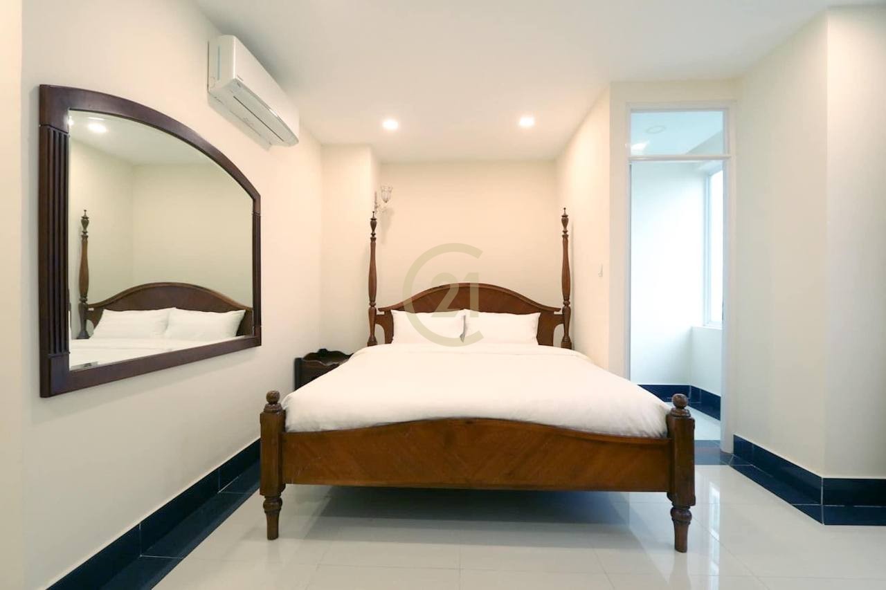Cozy Three Bedroom For Rent At BKK1