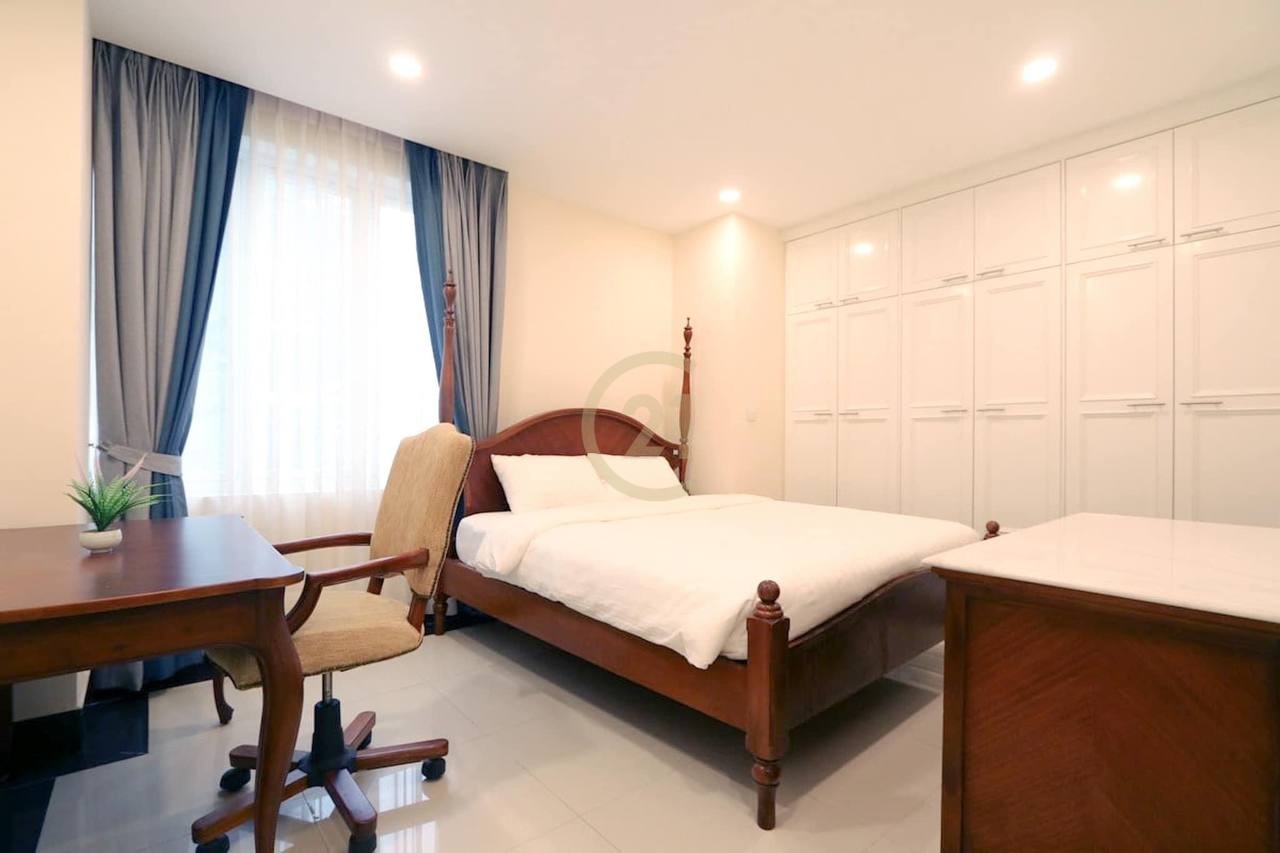 Cozy Three Bedroom For Rent At BKK1