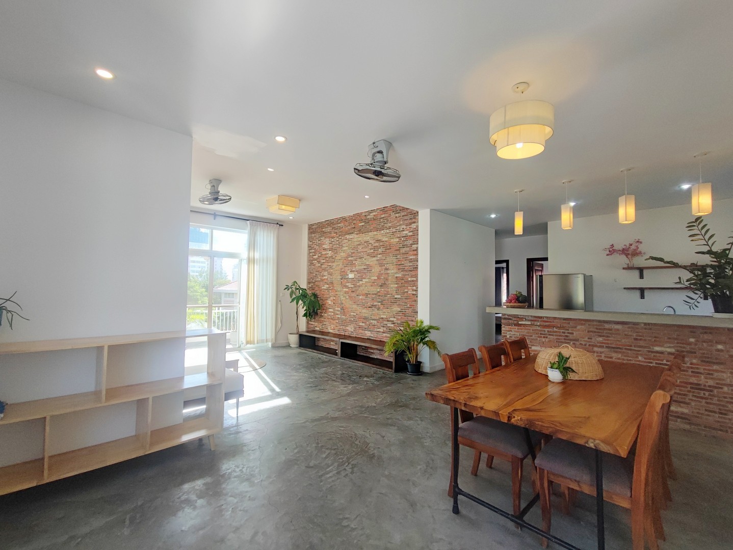 COZY THREE BEDROOM FOR RENT-TONLE BASSAC