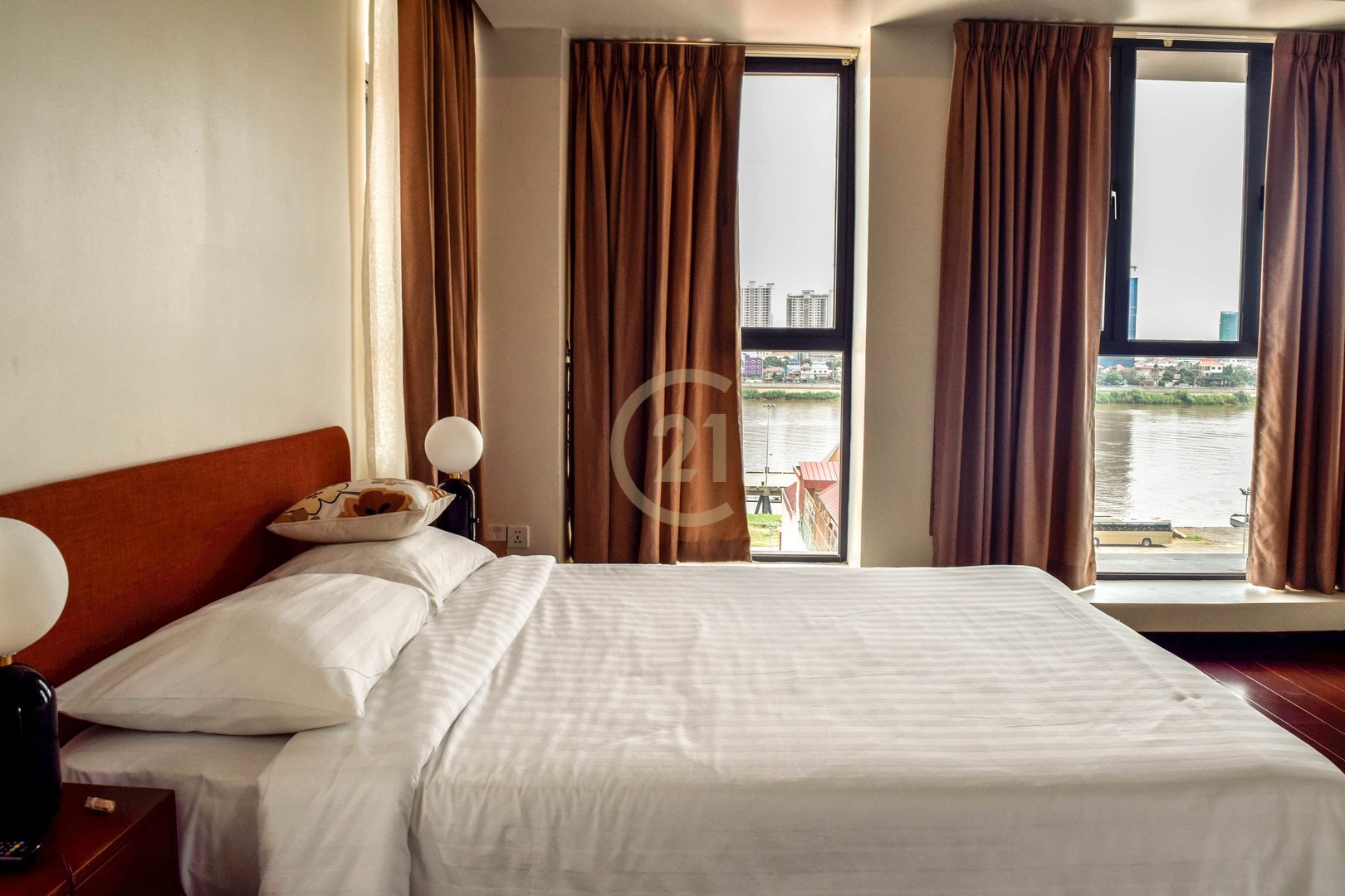 WOODEN PENTHOUSE FOR RENT-DAUN PENH