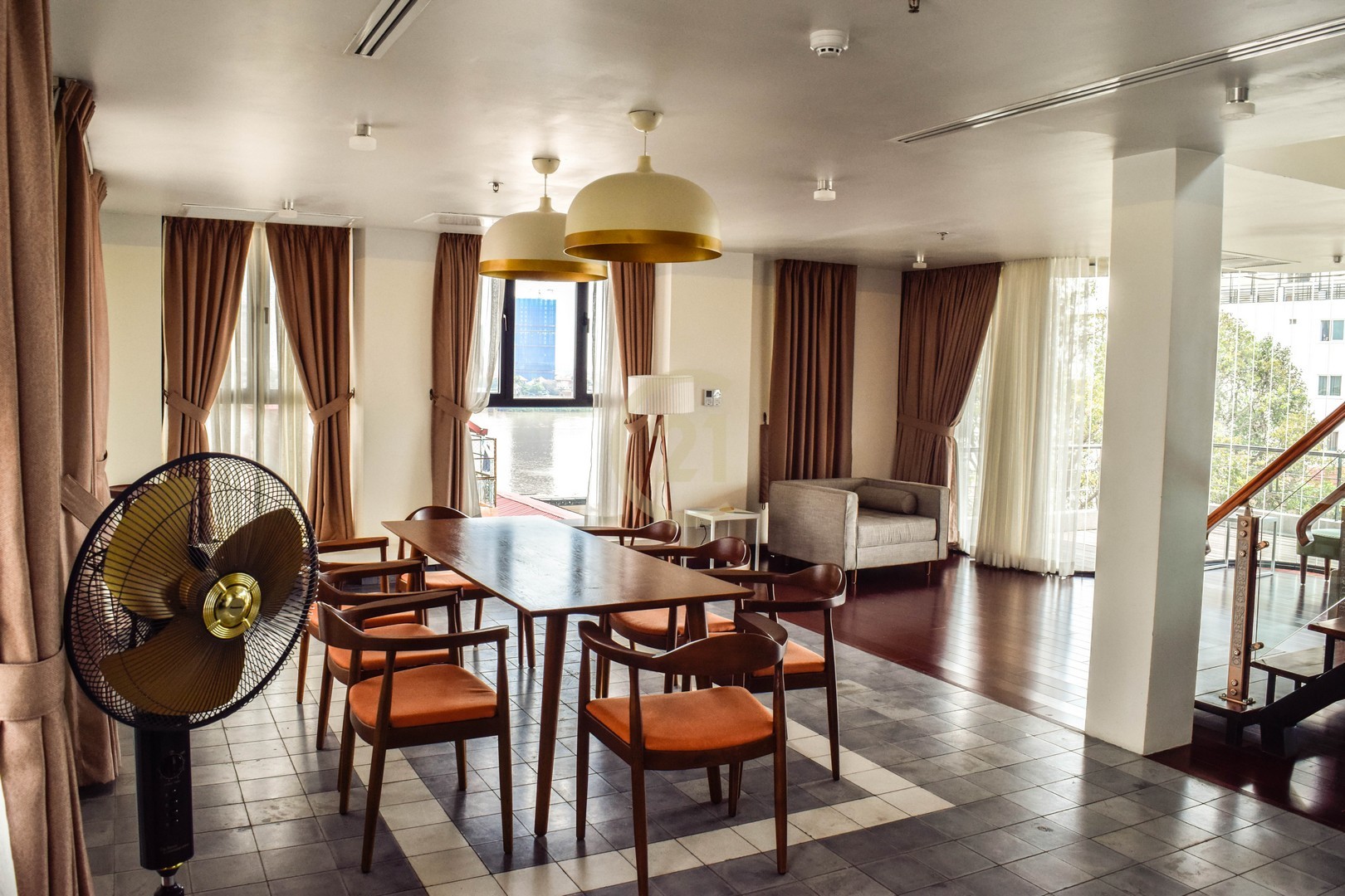 WOODEN PENTHOUSE FOR RENT-DAUN PENH