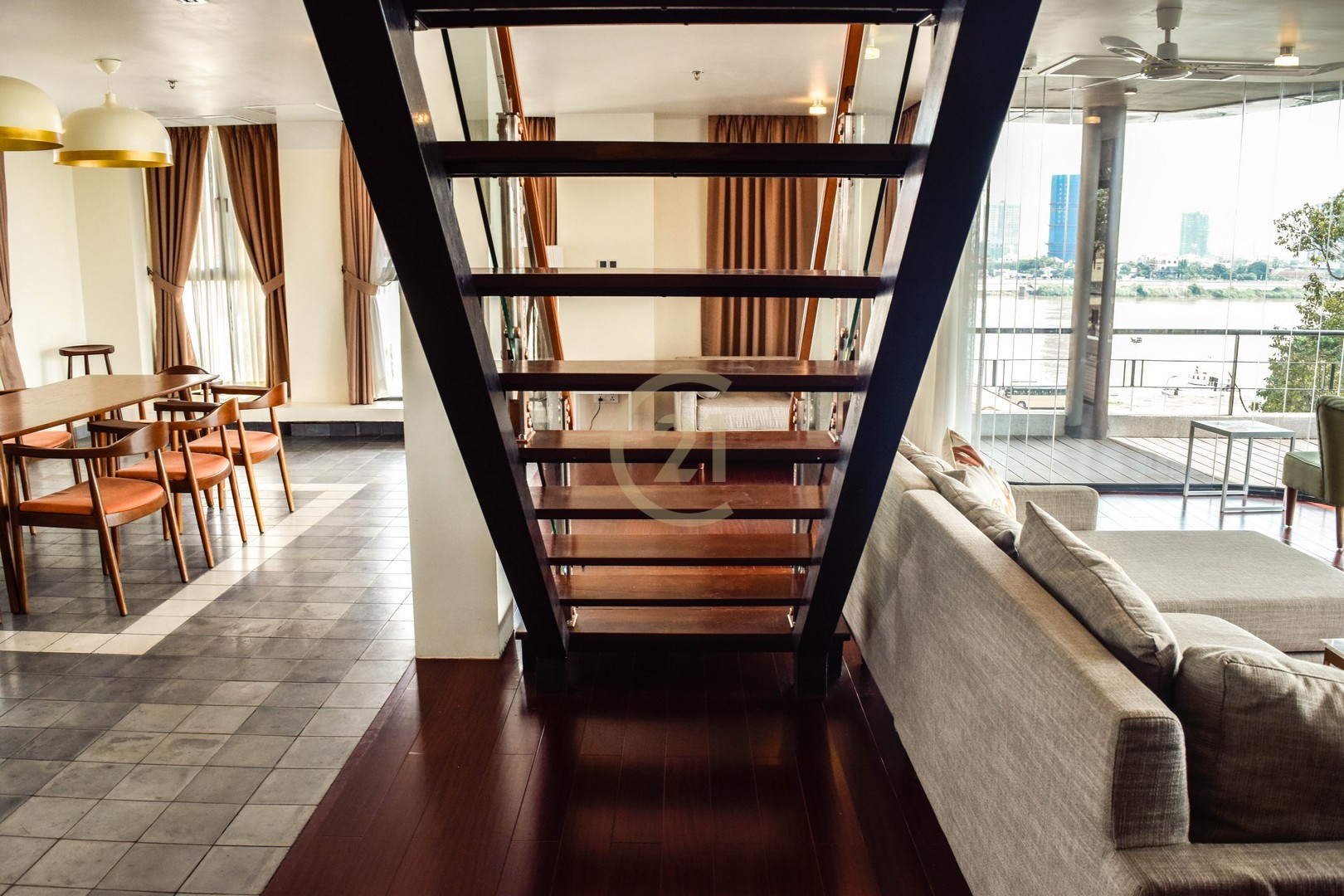 WOODEN PENTHOUSE FOR RENT-DAUN PENH