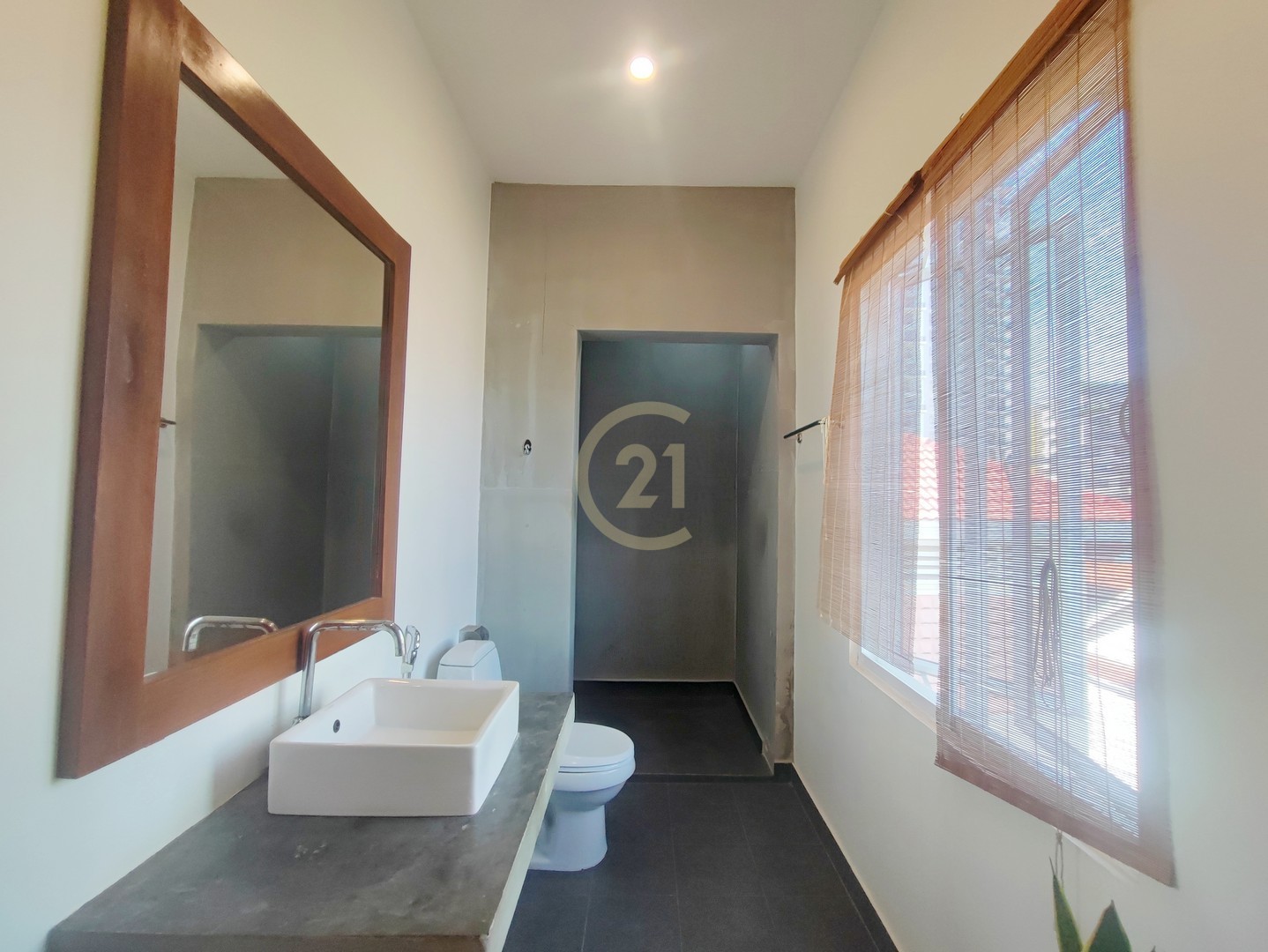 COZY THREE BEDROOM FOR RENT-TONLE BASSAC