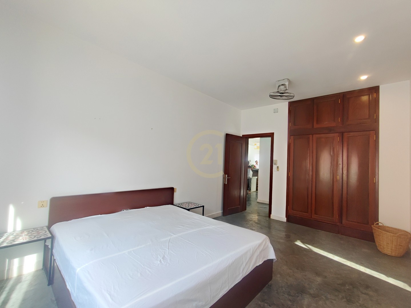 COZY THREE BEDROOM FOR RENT-TONLE BASSAC
