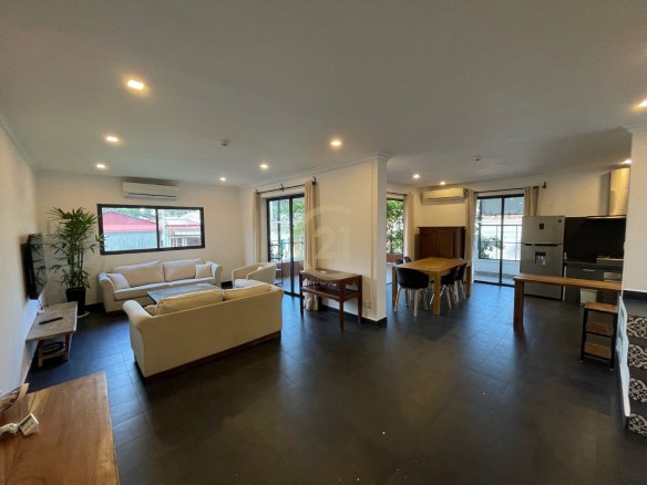RENOVATE THREE BEDROOM FOR RENT-DAUN PENH