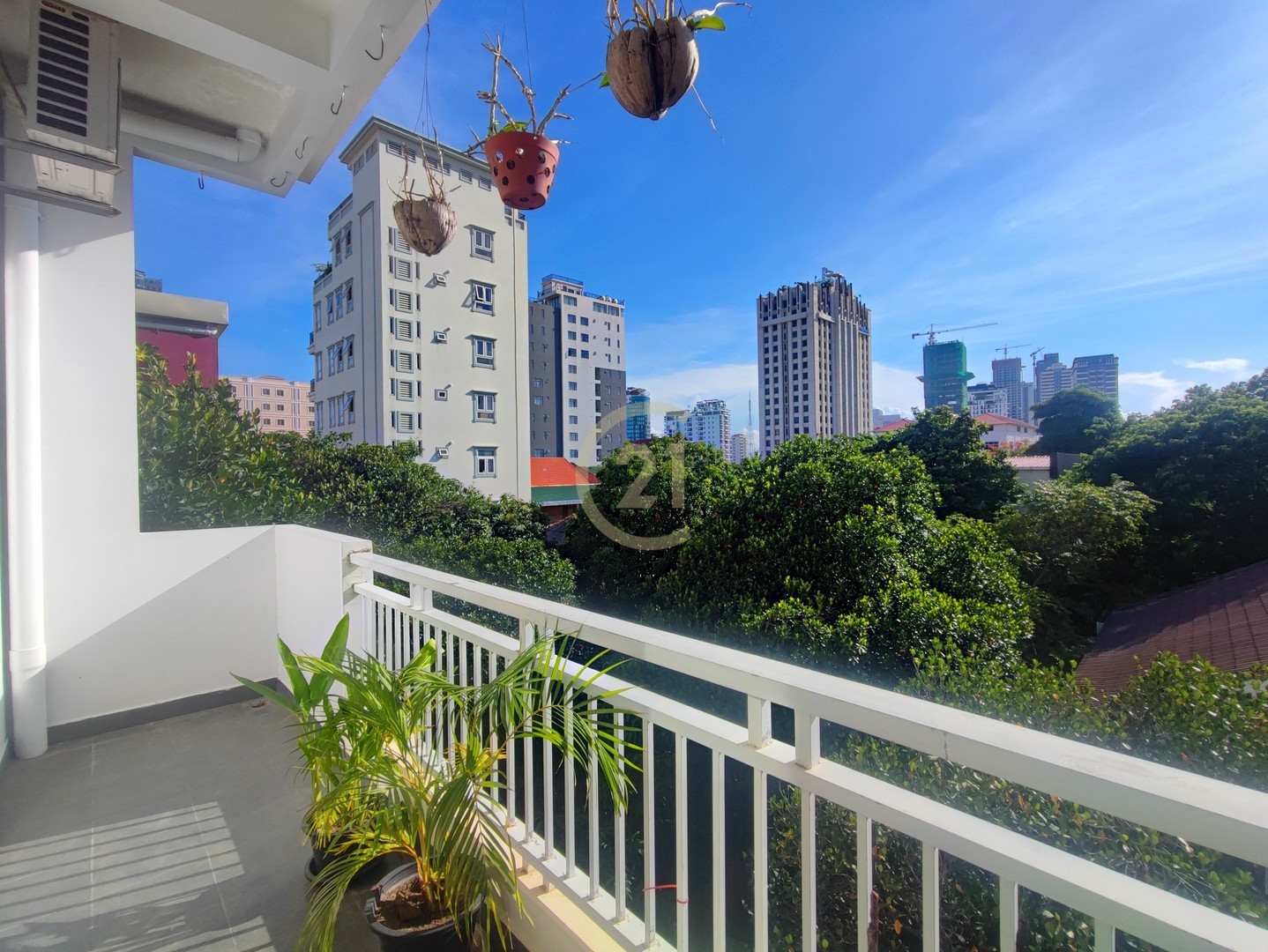 COZY THREE BEDROOM FOR RENT-TONLE BASSAC