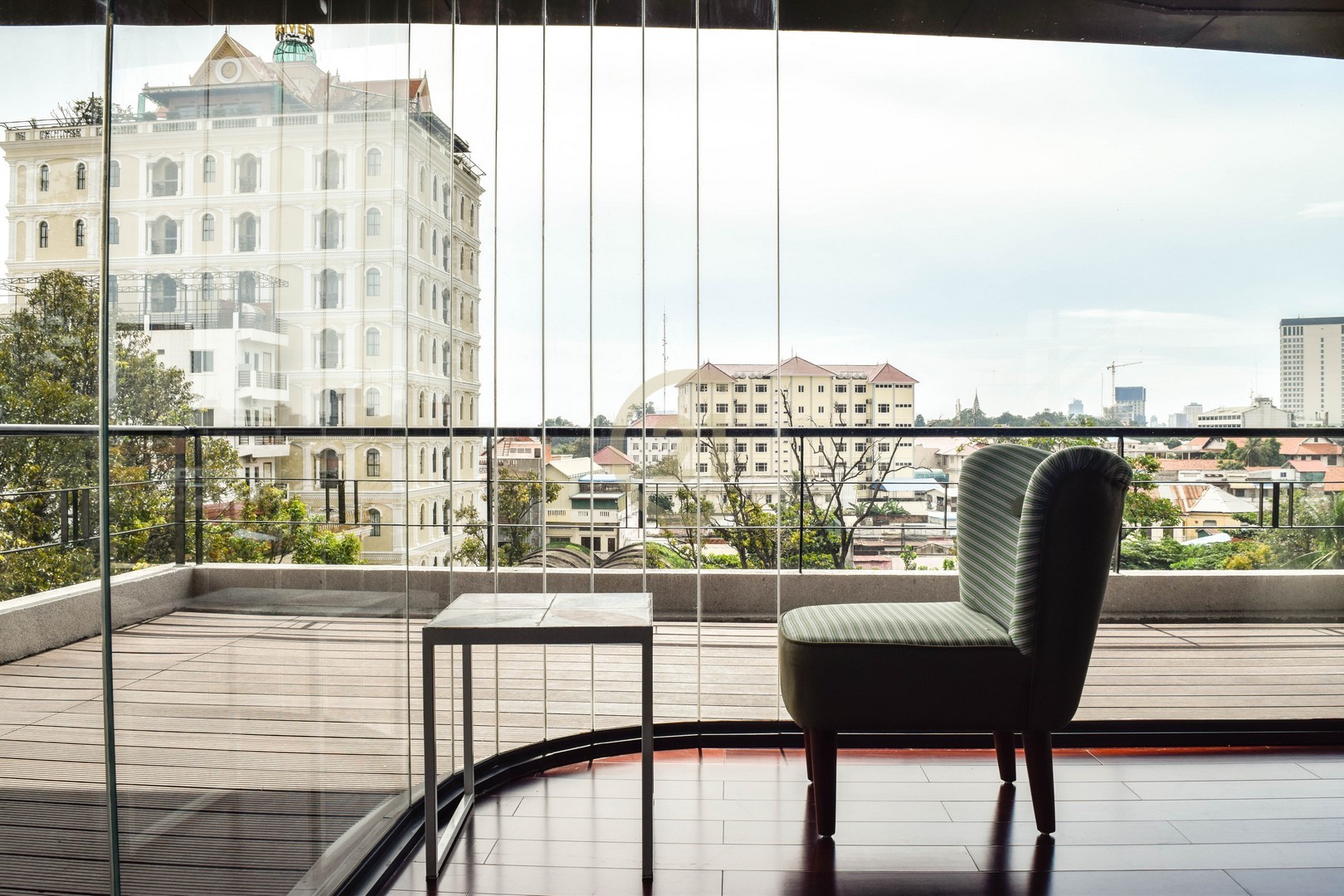 WOODEN PENTHOUSE FOR RENT-DAUN PENH