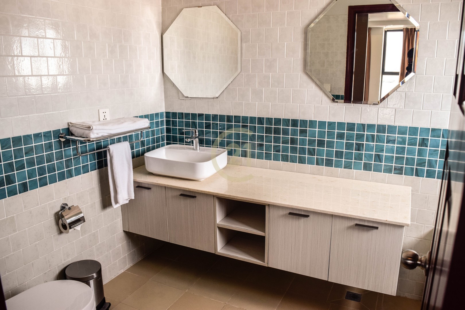 WOODEN PENTHOUSE FOR RENT-DAUN PENH