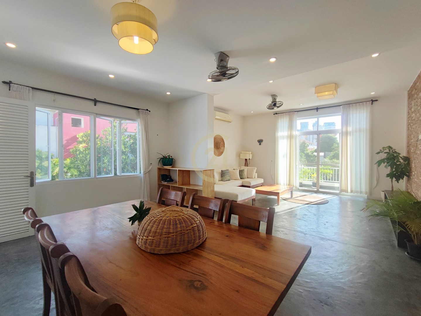 COZY THREE BEDROOM FOR RENT-TONLE BASSAC