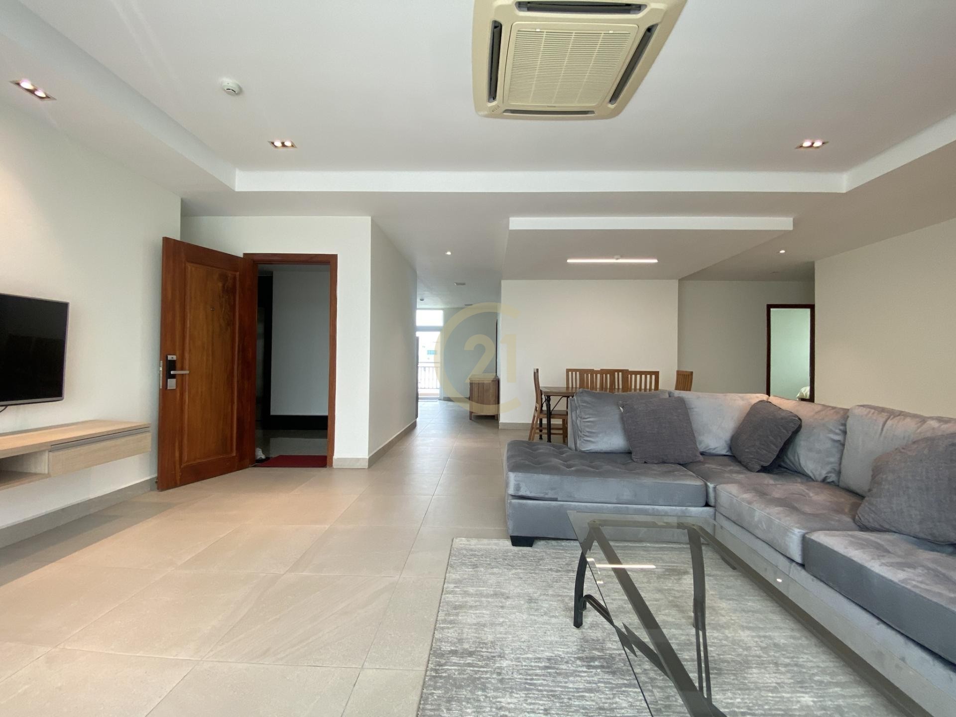 FANCY THREE BEDROOM FOR RENT-RUSSIAN MARKET