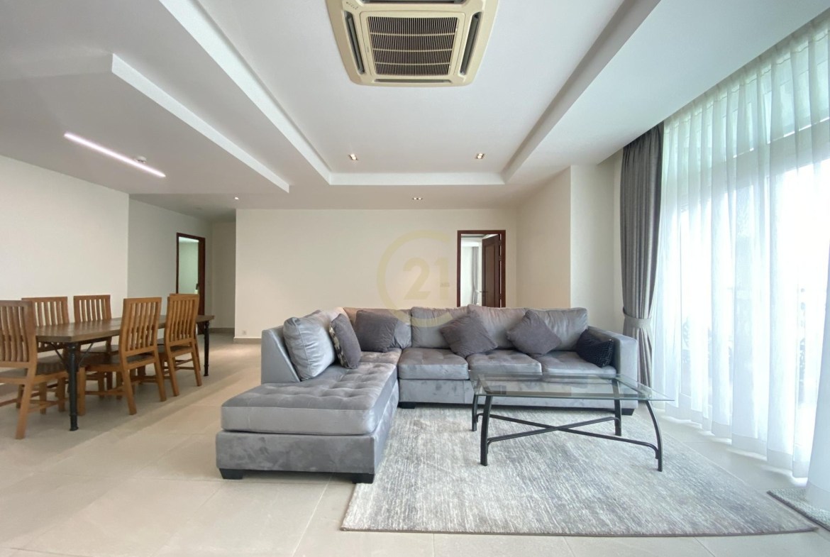FANCY THREE BEDROOM FOR RENT-RUSSIAN MARKET
