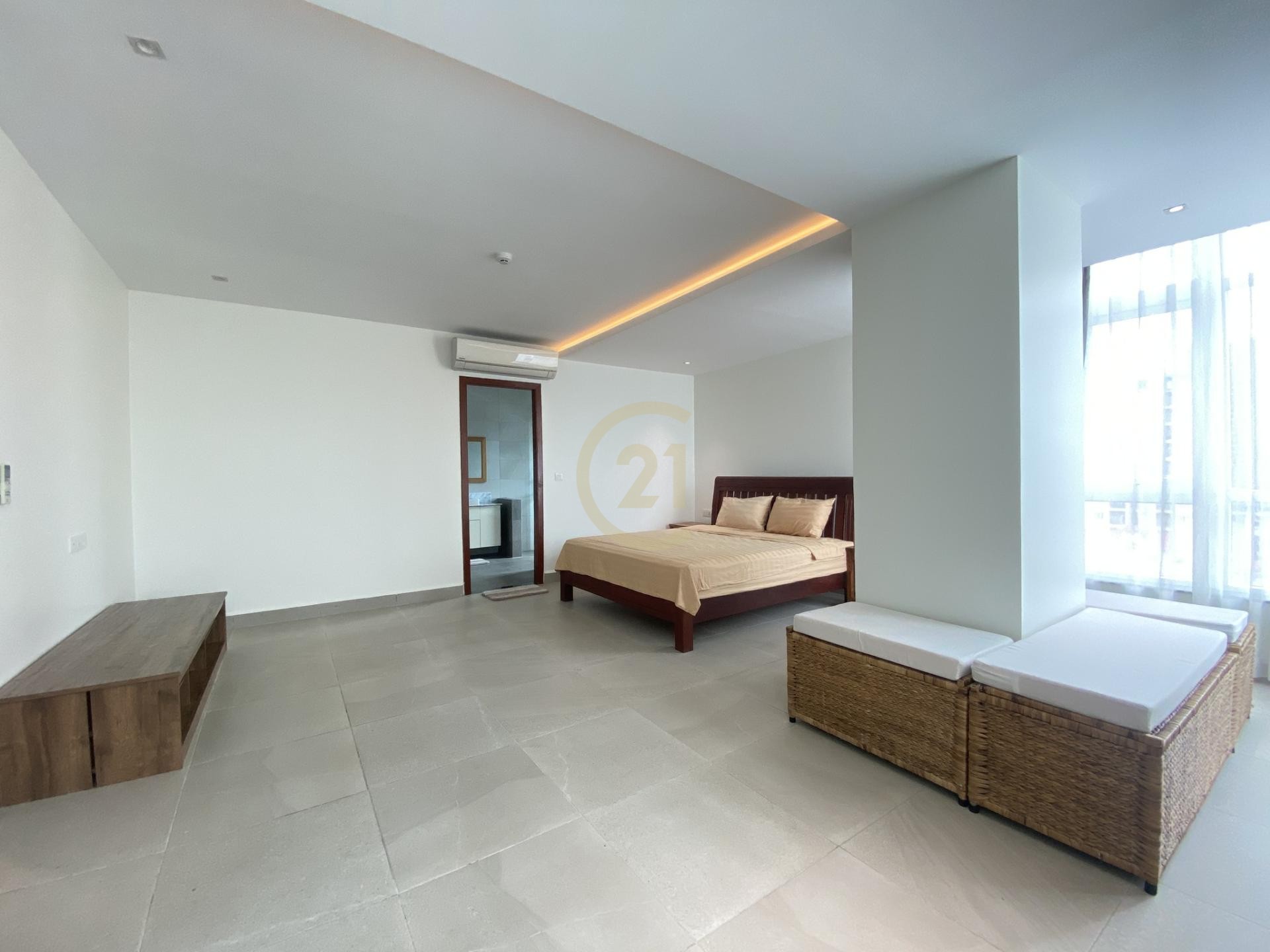 FANCY THREE BEDROOM FOR RENT-RUSSIAN MARKET