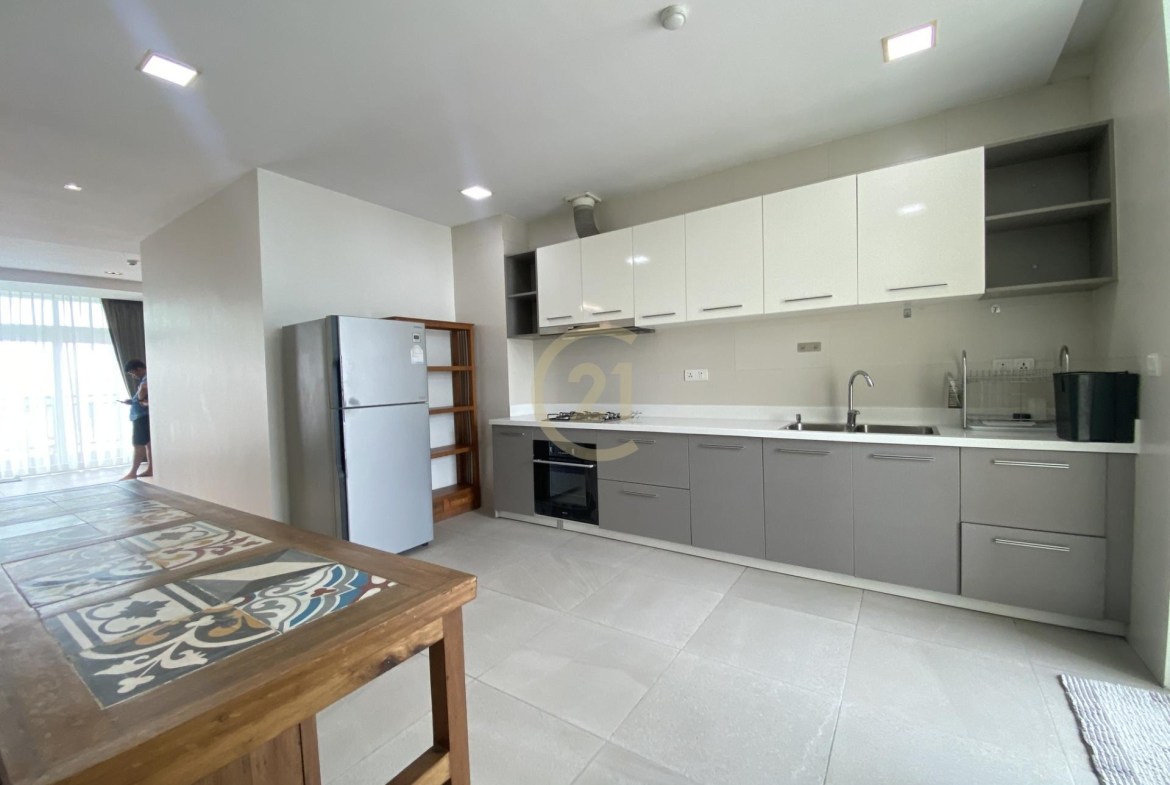 FANCY THREE BEDROOM FOR RENT-RUSSIAN MARKET
