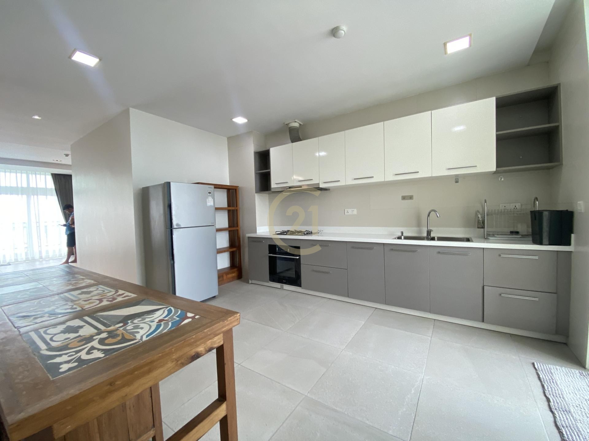 FANCY THREE BEDROOM FOR RENT-RUSSIAN MARKET