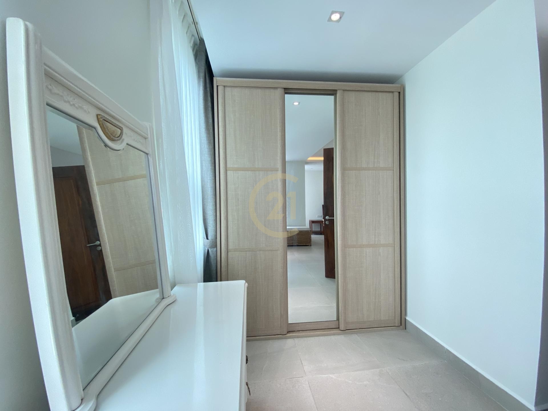 FANCY THREE BEDROOM FOR RENT-RUSSIAN MARKET