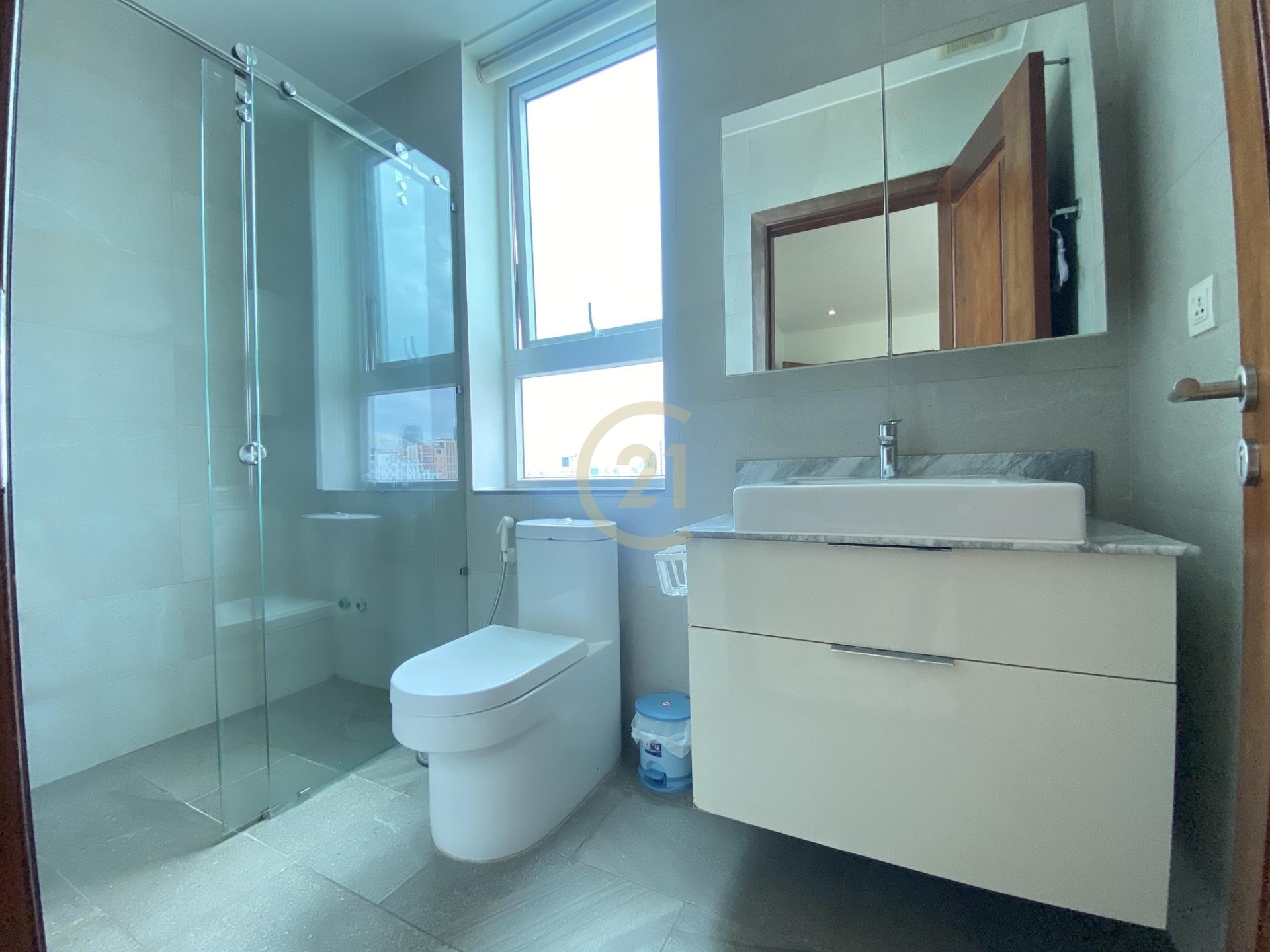 FANCY THREE BEDROOM FOR RENT-RUSSIAN MARKET