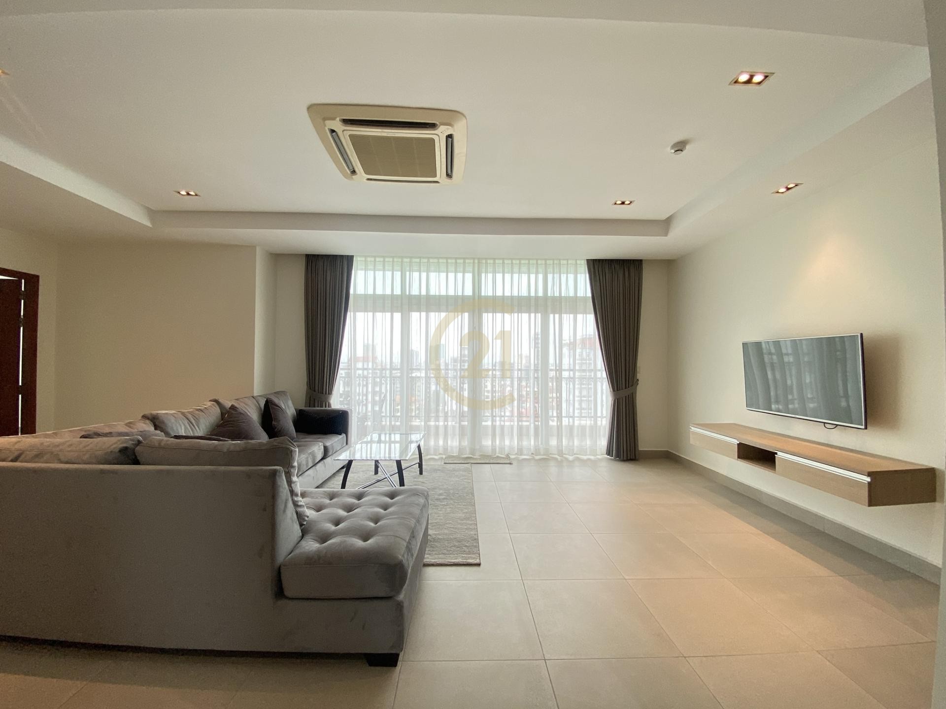 FANCY THREE BEDROOM FOR RENT-RUSSIAN MARKET