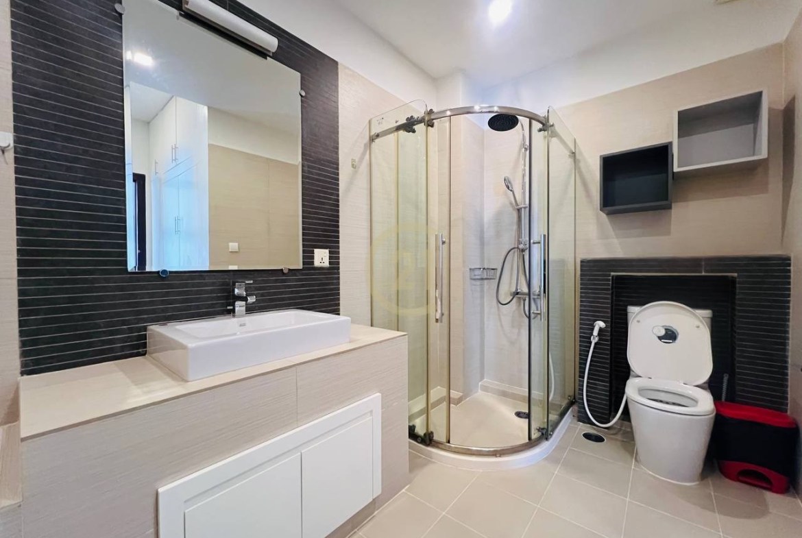 ELEGANT ONE BEDROOM FOR RENT-TONLE BASSAC