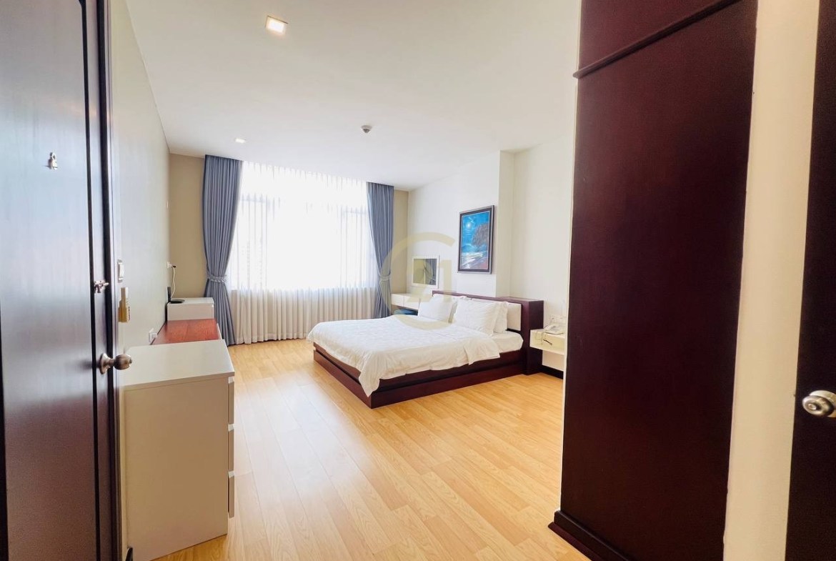 ELEGANT ONE BEDROOM FOR RENT-TONLE BASSAC