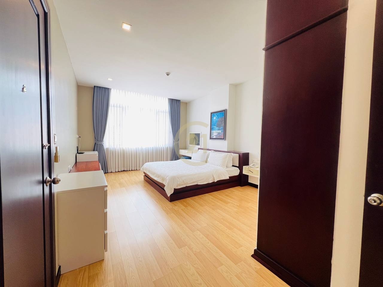 ELEGANT ONE BEDROOM FOR RENT-TONLE BASSAC
