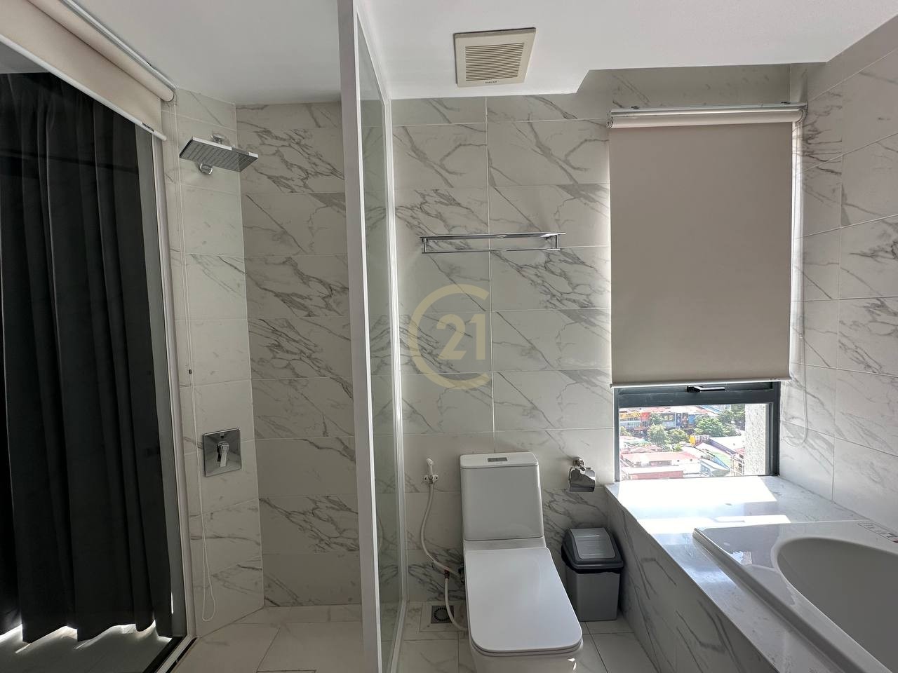 PREMIUM FOUR BEDROOM FOR RENT-BKK1