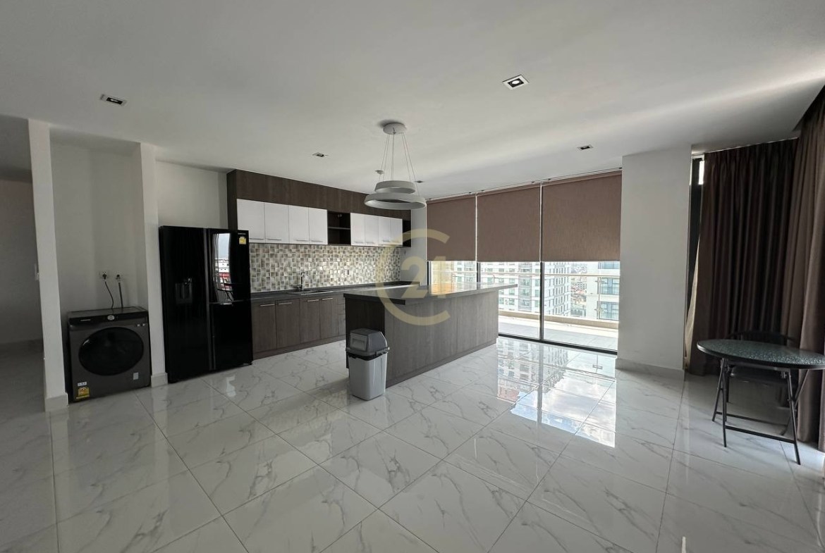 PREMIUM FOUR BEDROOM FOR RENT-BKK1