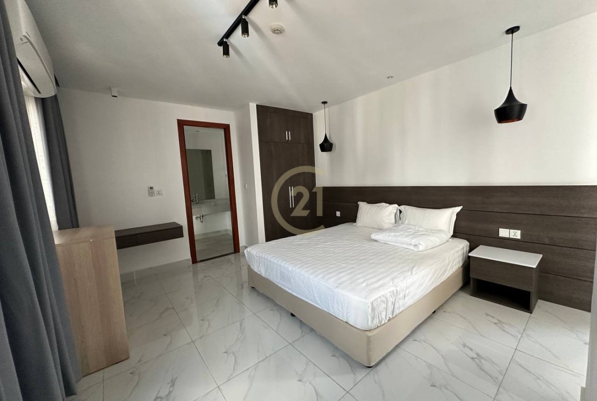 PREMIUM FOUR BEDROOM FOR RENT-BKK1