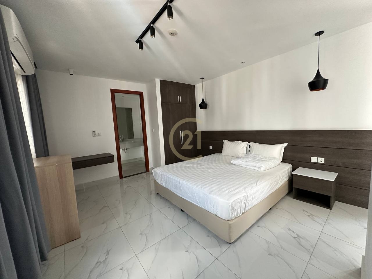 PREMIUM FOUR BEDROOM FOR RENT-BKK1