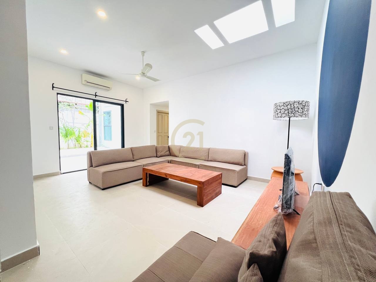 510582723_714943864608919_5540535243743910287_n VINTAGE FOUR BEDROOM FOR RENT-TONLE BASSAC