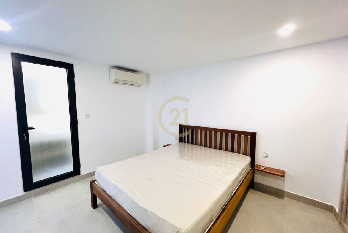 VINTAGE FOUR BEDROOM FOR RENT-TONLE BASSAC