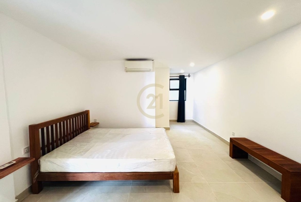 VINTAGE FOUR BEDROOM FOR RENT-TONLE BASSAC