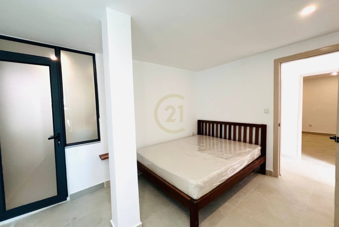VINTAGE FOUR BEDROOM FOR RENT-TONLE BASSAC