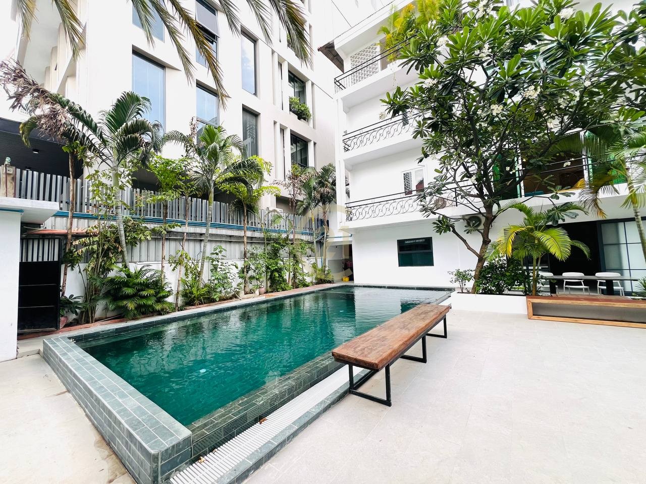 512787385_714944081275564_1811287090472923347_n VINTAGE FOUR BEDROOM FOR RENT-TONLE BASSAC