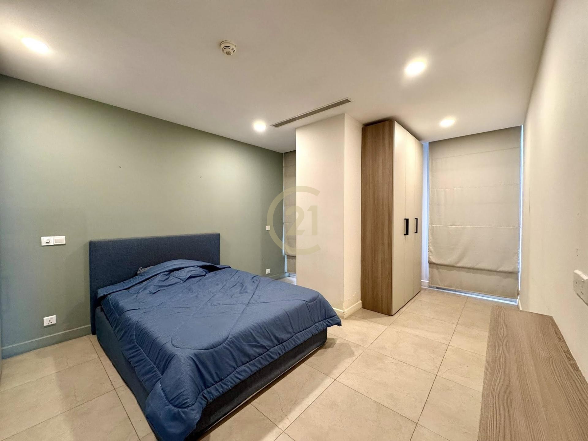 514336621_1363362424737841_868402186122933930_n Specious 2 Bedroom for Rent At the Penthouse Condo