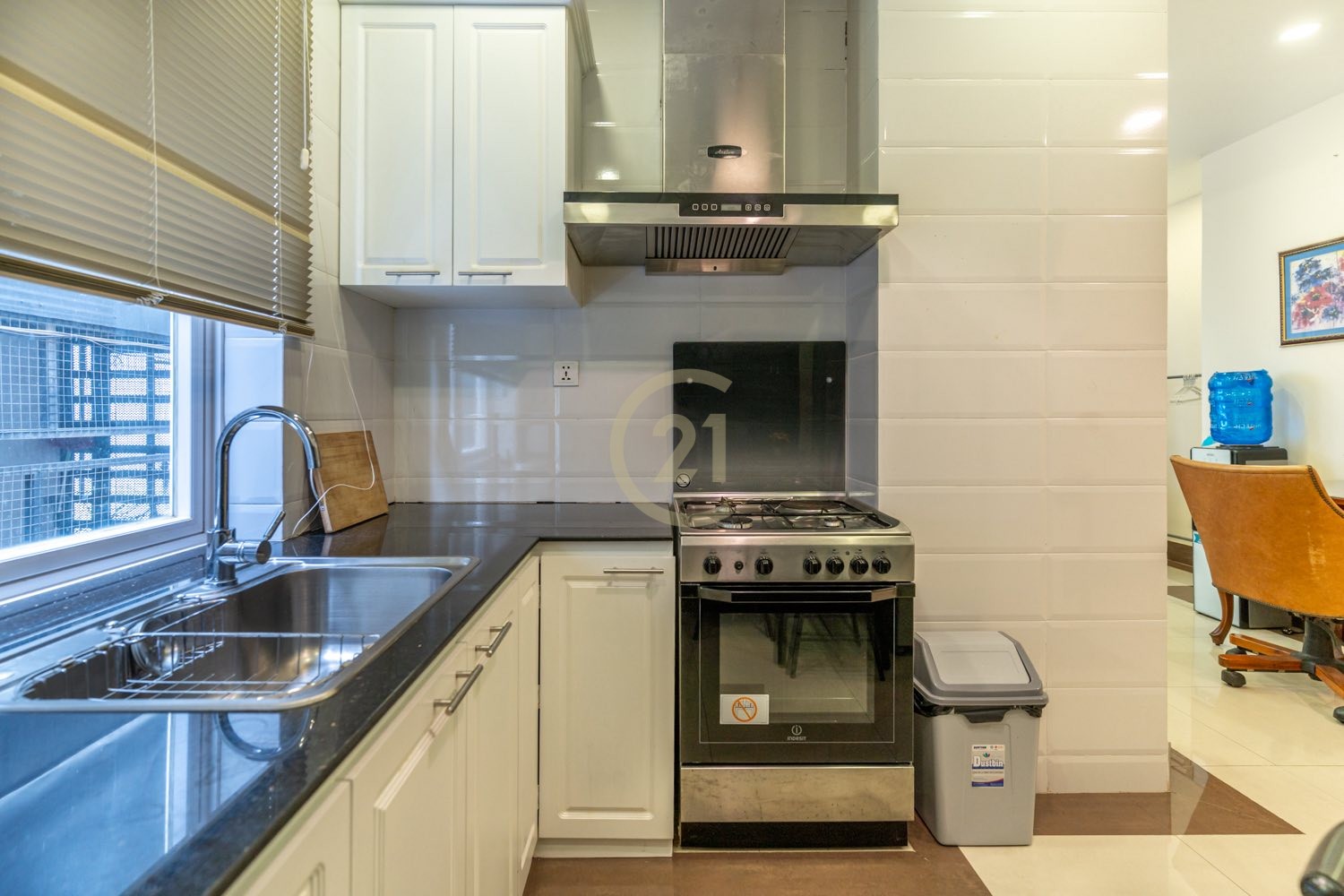 WESTERN ONE BEDROOM FOR RENT-BKK1