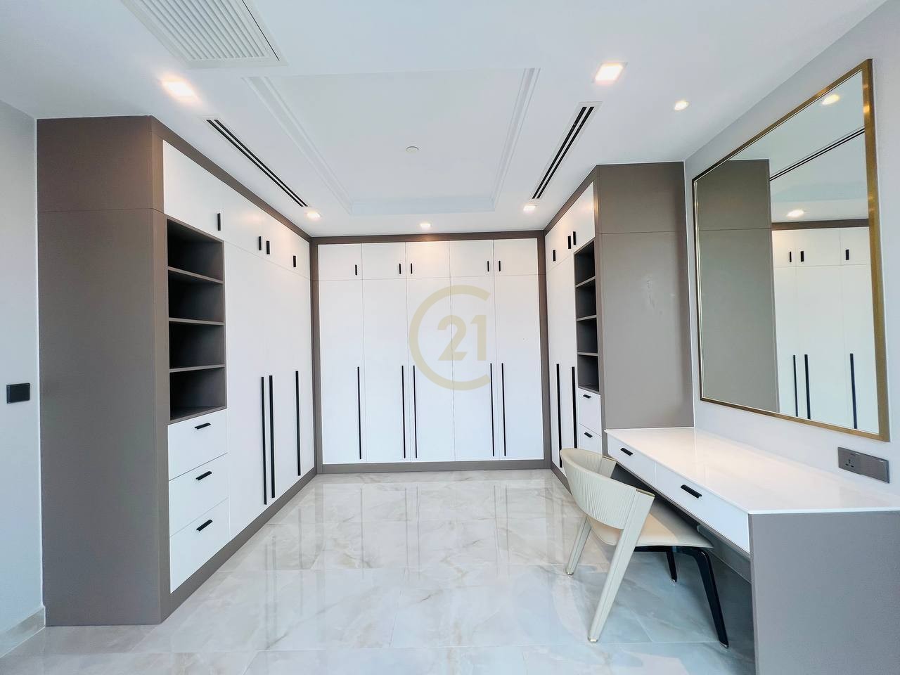 515595796_721728867263752_5783152084485393514_n PREMIUM TWO BEDROOM FOR RENT-BKK1